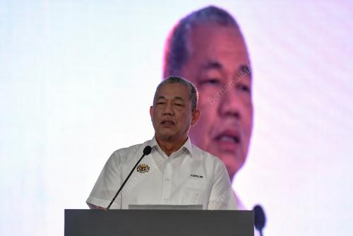 DATUK SERI FADILLAH YUSOF