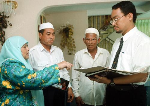 KD03-10_01_2001_PEGUAM-KELUARGA_18012016