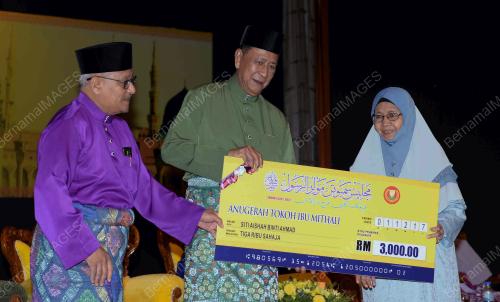 KD03_01122017_MAULIDUR