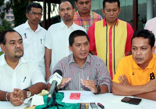 KD03_02082012_PEMUDA_KERUSI