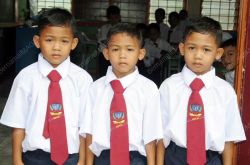 KD03_03012011_KEMBAR_TIGA