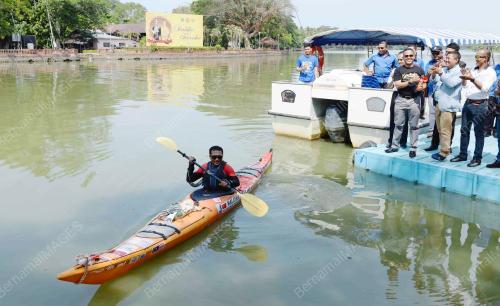 KD03_03042016_KAYAK