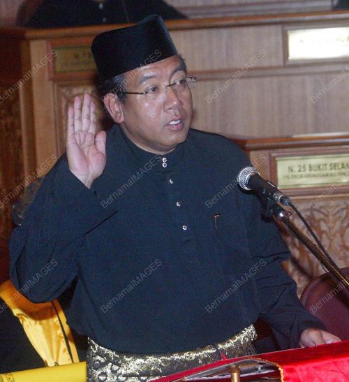 MAHDZIR KHALID