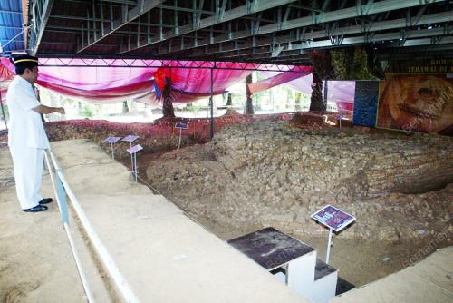 TAPAK ARKEOLOJI SUNGAI BATU