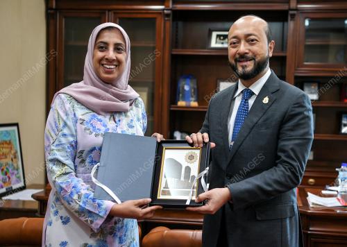 DATUK SERI MUKHRIZ TUN MAHATHIR