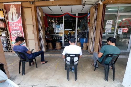 KEDAI GUNTING RAMBUT