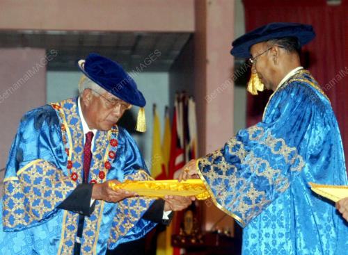 TUANKU ABDUL HALIM MU'ADZAM SHAH