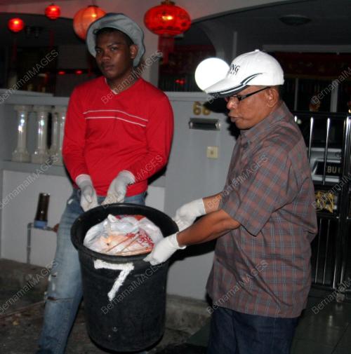 KD03_07022011_MUTHALIB_SAMPAH