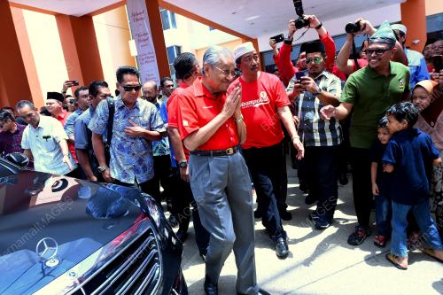 TUN MAHATHIR MOHAMAD