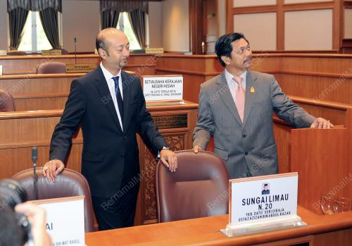 KD03_07052013_MUKHRIZ_DUN