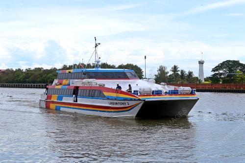 LEBIH 40,000 TIKET FERI TERJUAL SEMPENA LIMA 25