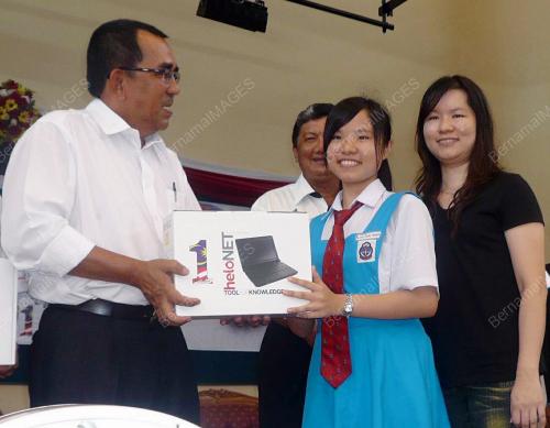 DATUK MOHD JOHARI BAHARUM