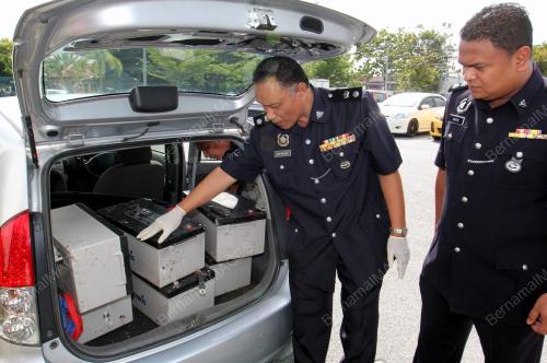 KD03_10122014_POLIS_CURI