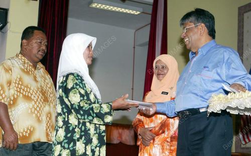 DATUK SERI ZAINUDDIN MAIDIN