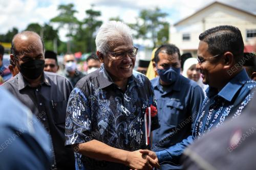 DATUK SERI HAMZAH ZAINUDDIN