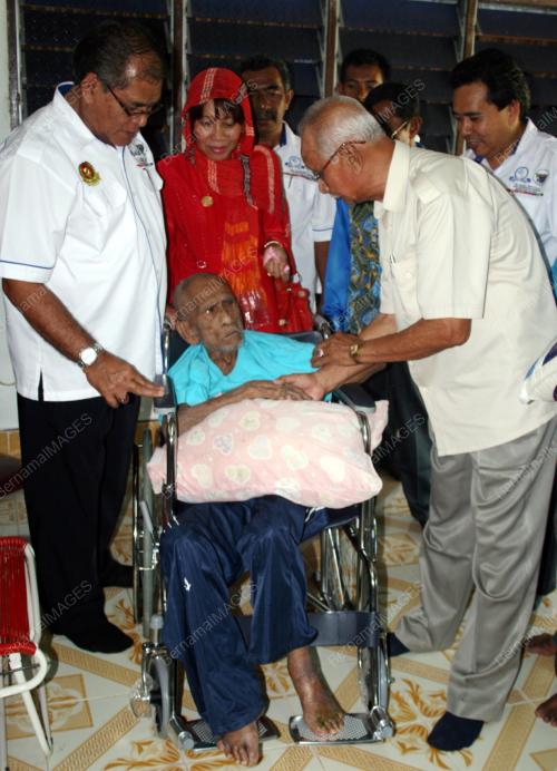 ABD AZIZ WAHAB
