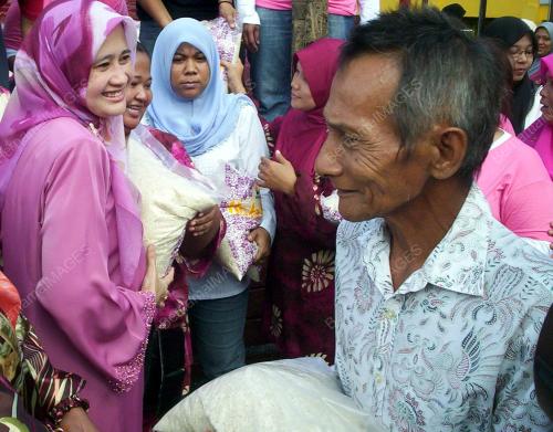 SHAHANIM MOHD YUSOF