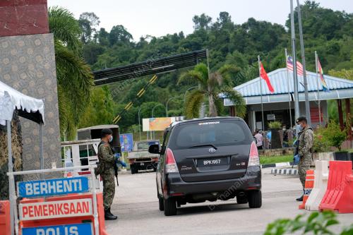 TINJAUAN KLUSTER TEMBOK, POKOK SENA