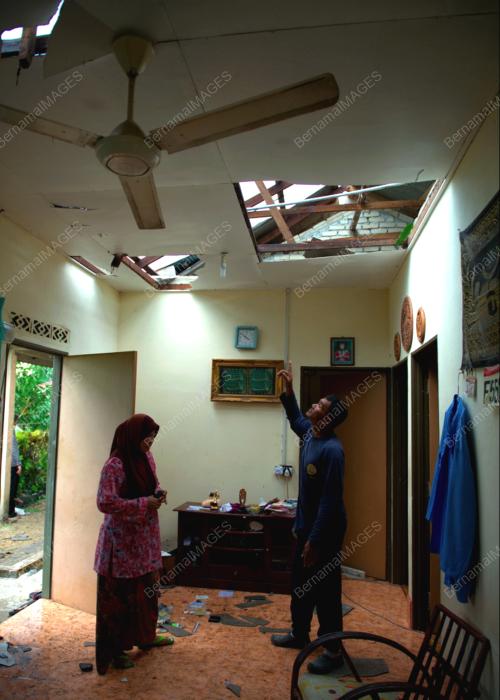 KD03_12112014_RIBUT