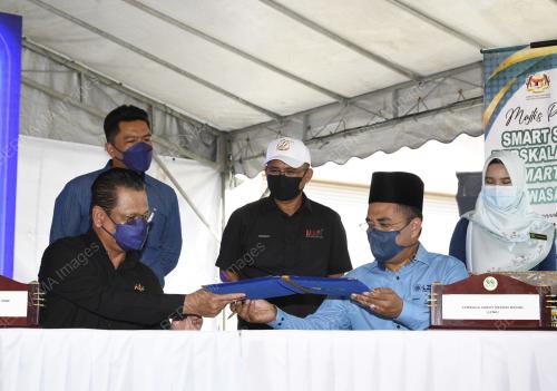 DATUK SERI DR RONALD KIANDEE