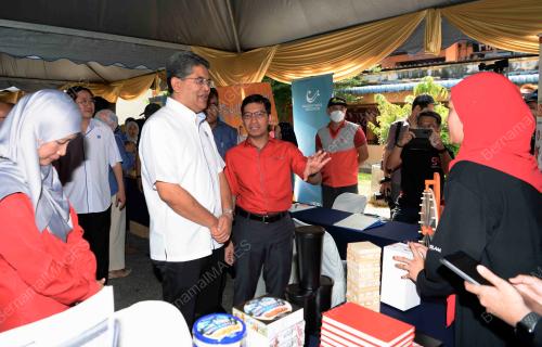 DATUK MARZUNISHAM OMAR