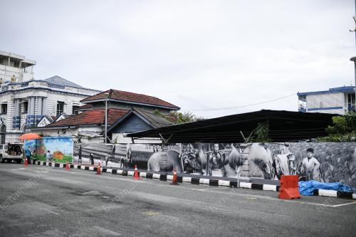 LUKISAN MURAL JELAPANG PADI