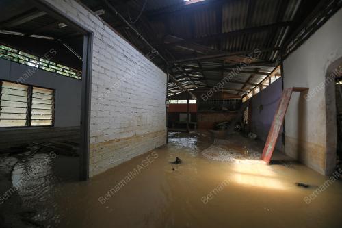 BANJIR BALING
