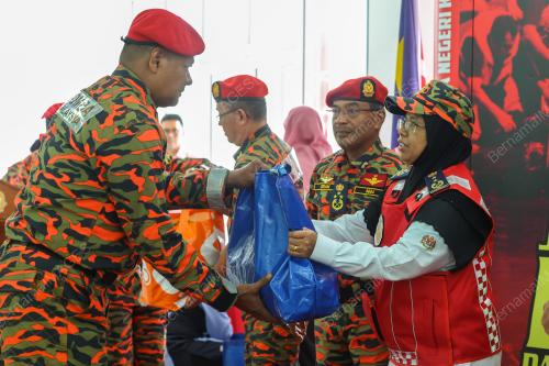 DATUK AIMAN ATHIRAH SABU