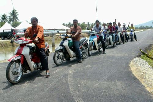 PEMBINAAN JALAN
