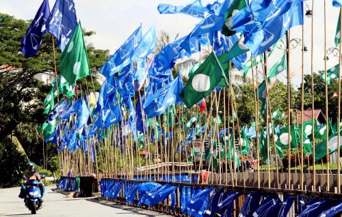 KD03_15042013_PERANG_BENDERA