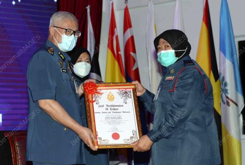 DATUK SERI MOHAMMAD HAMDAN WAHID