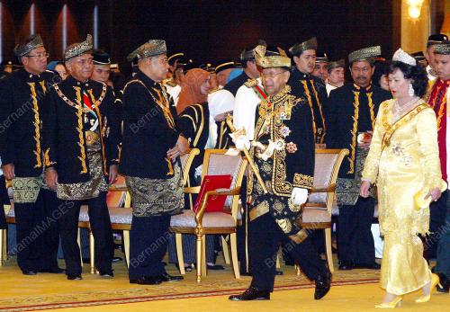 KD03_16012011_SULTAN_AZIZAN