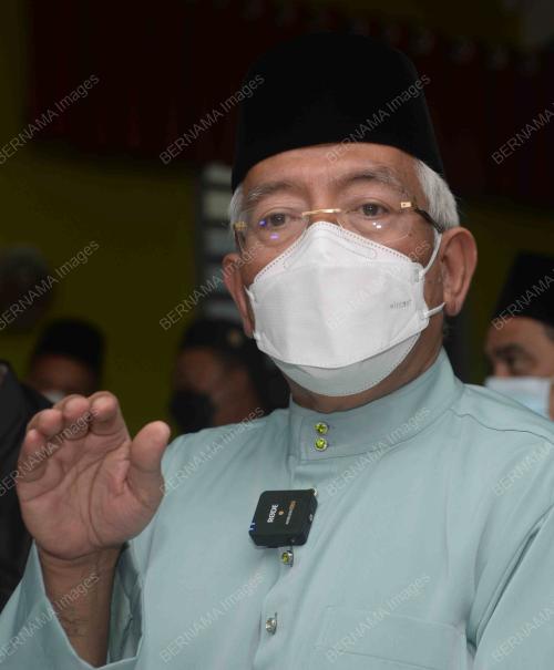 DATUK SERI MAHDZIR KHALID