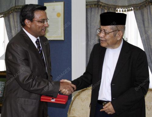 AZIZAN ABDUL RAZAK