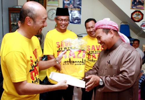 KD03_16122012_TABUNG_GAZA