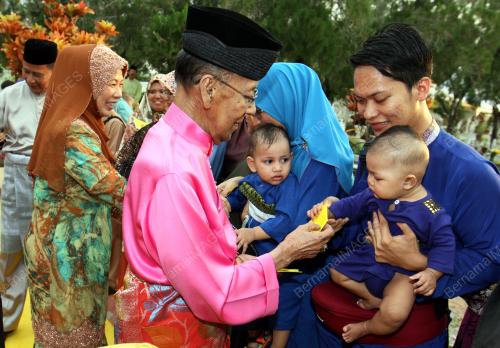 KD03_17072015_AGONG