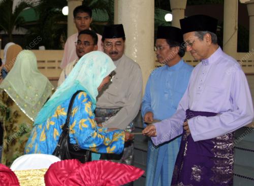 MAHATHIR MOHAMAD