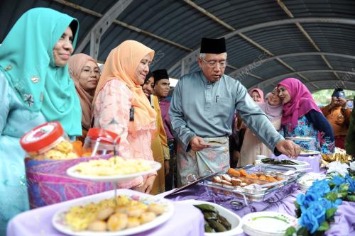KD03_18072016_RAYA