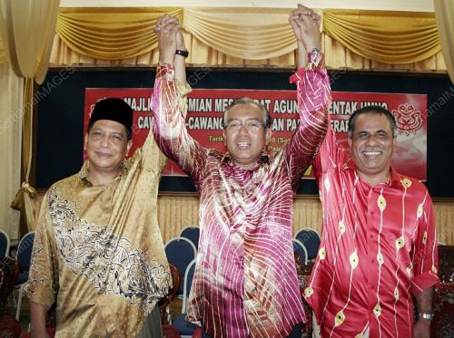 MAHDZIR KHALID