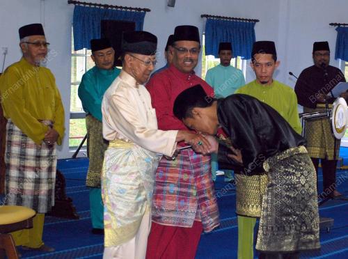 TUANKU ABDUL HALIM MUA'ADZAM SHAH