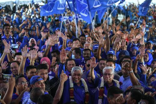 DATUK SERI ISMAIL SABRI YAAKOB