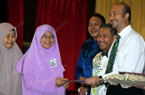 KD03_19122013_MUKHRIZ