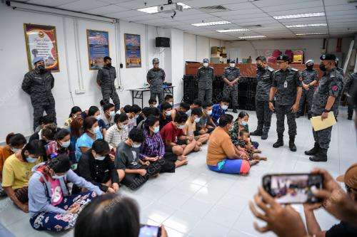 JABATAN IMIGRESEN MALAYSIA