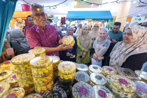 DATUK DR ISMAIL SALLEH