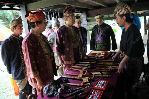 KD03_20052017_WARISAN