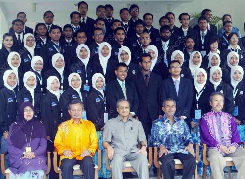 MAHATHIR MOHAMAD