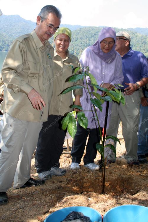 ABDULLAH AHMAD BADAWI