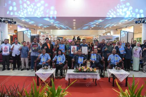 DATUK AARON AGO DAGANG