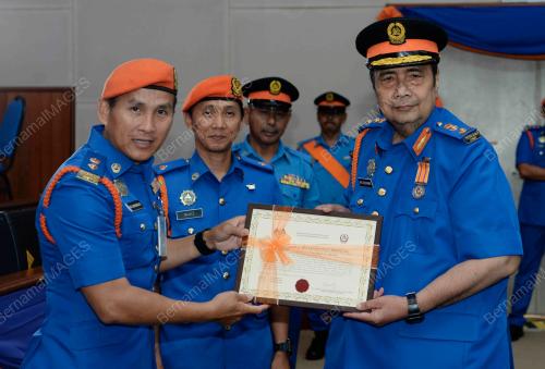 AG ASKANDAR AMPUAN YAACOB