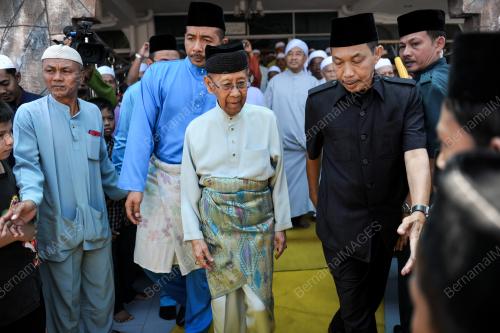KD03_23012015_AGONG